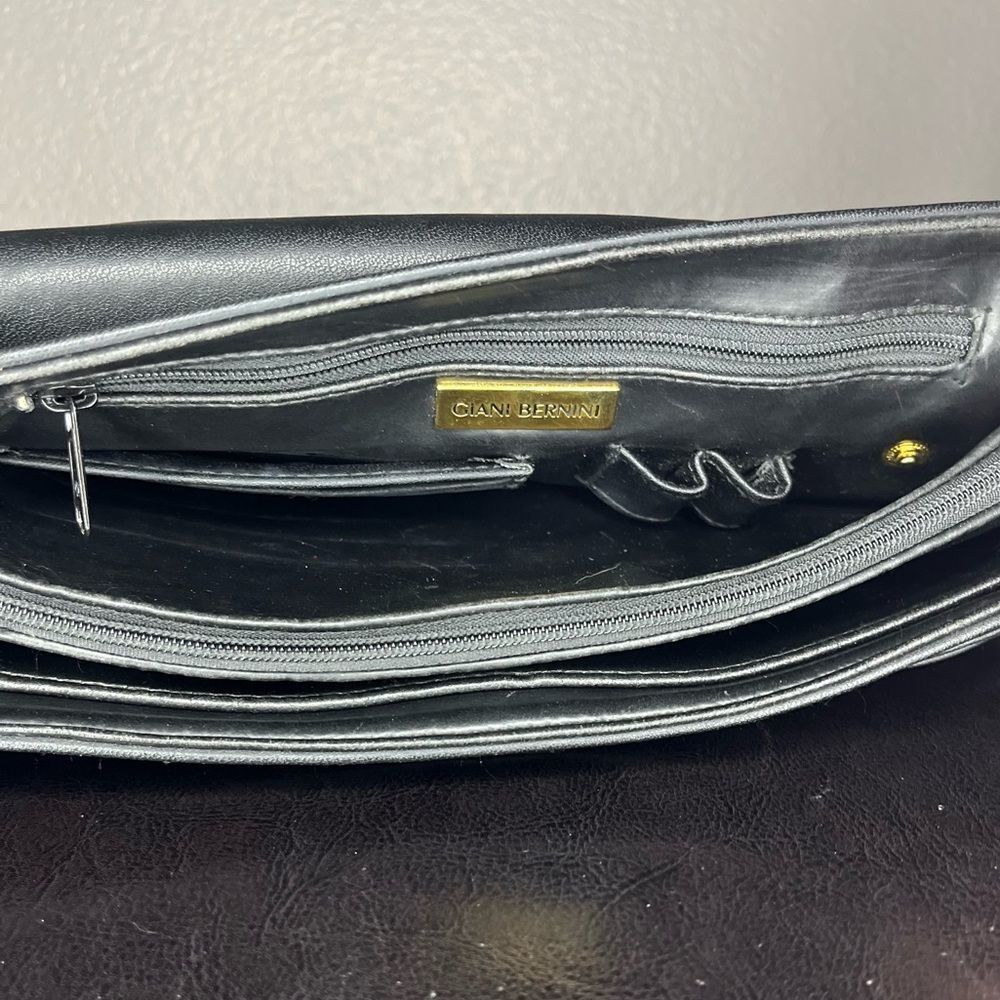 Giani Bernini Bag Leather Almost New Gold Pockets Shoulder Bag Big Purse - (EUC) - Picture 11 of 12